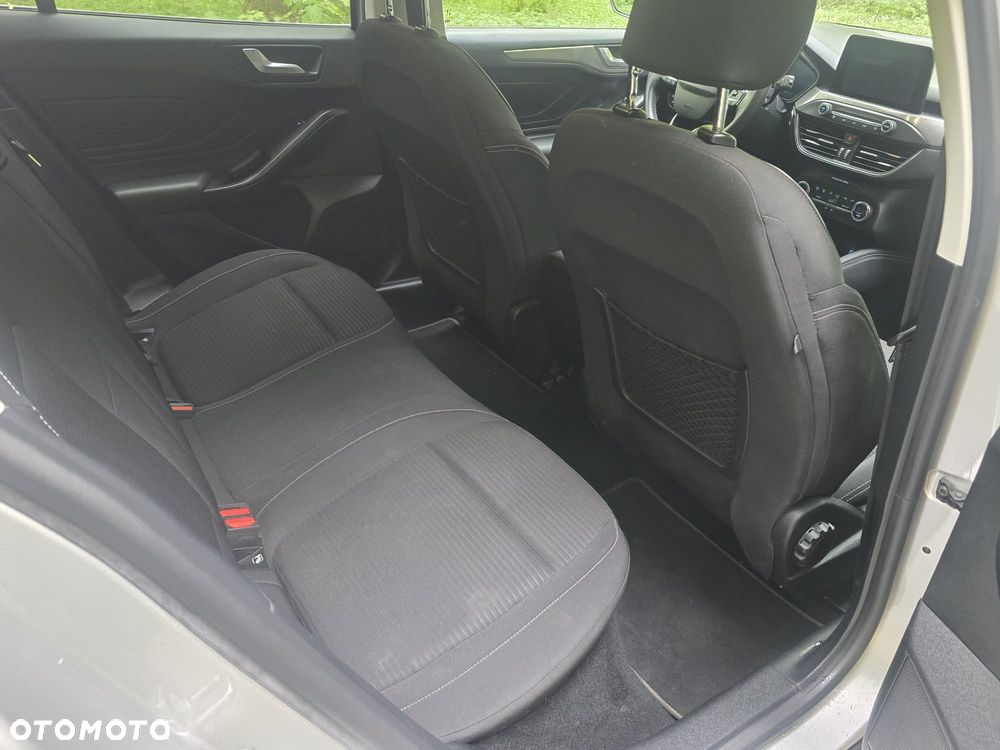 Ford Focus 1.0 EcoBoost Titanium ASS - 11