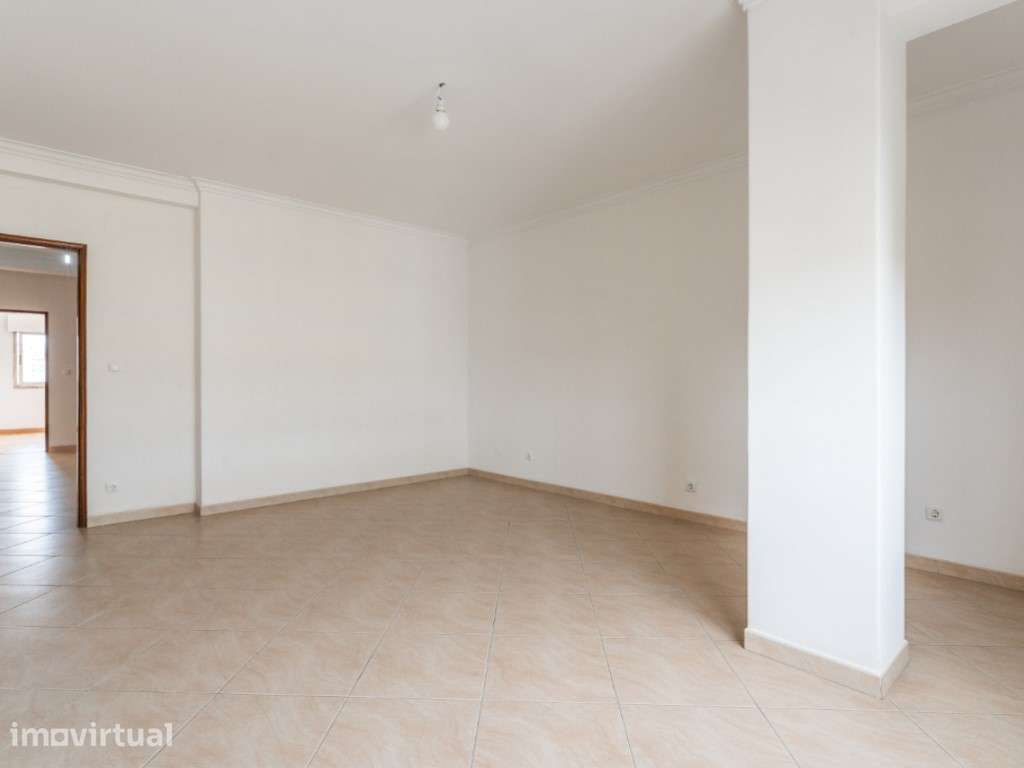 T3 remodelado e com grande arrecadação - Quinta da Fidalga, Agualva - Grande imagem: 4/20