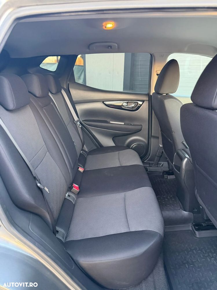 Nissan Qashqai 1.6 DCI Xtronic ACENTA - 10