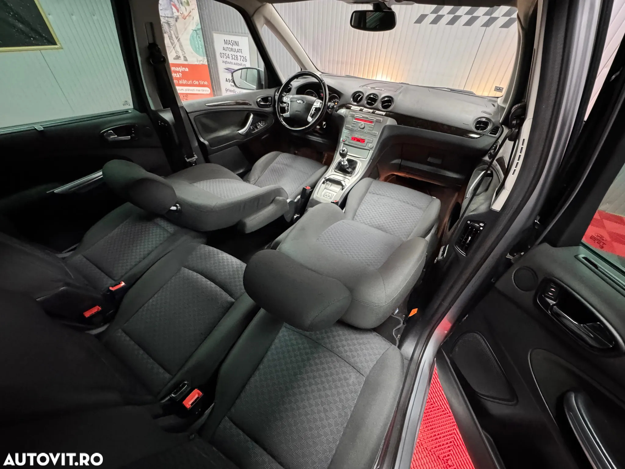 Ford Galaxy 2.0 TDCi Ghia - 14