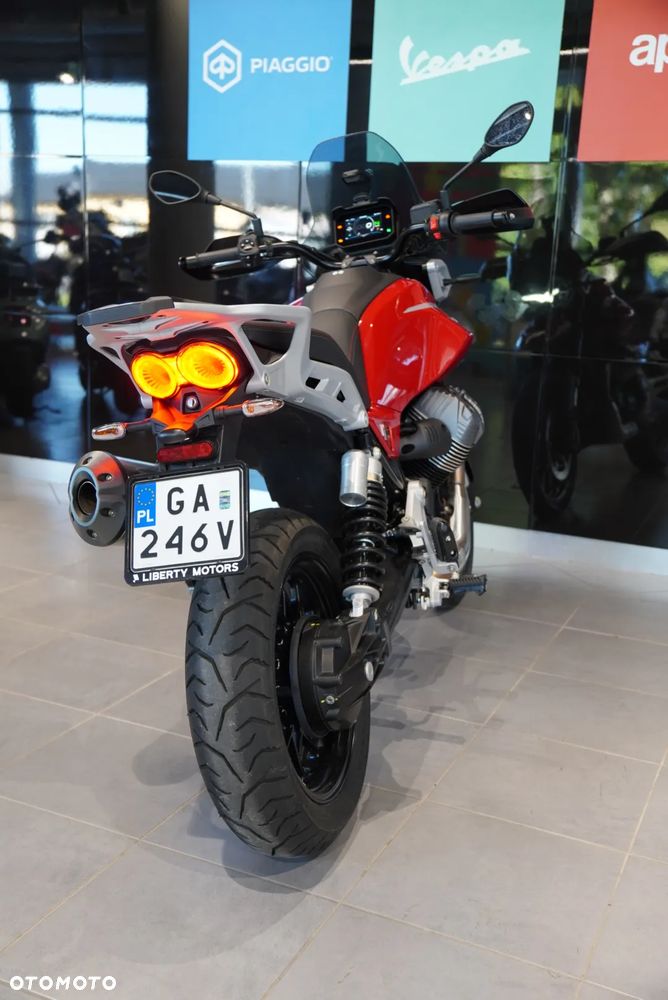 Moto Guzzi V85 - 10
