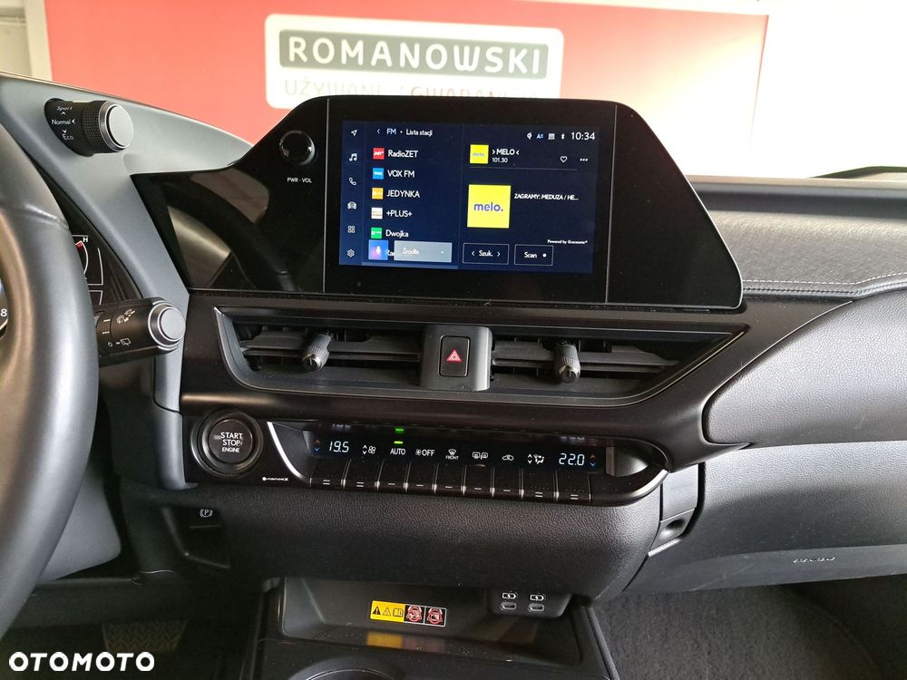 Lexus UX - 21