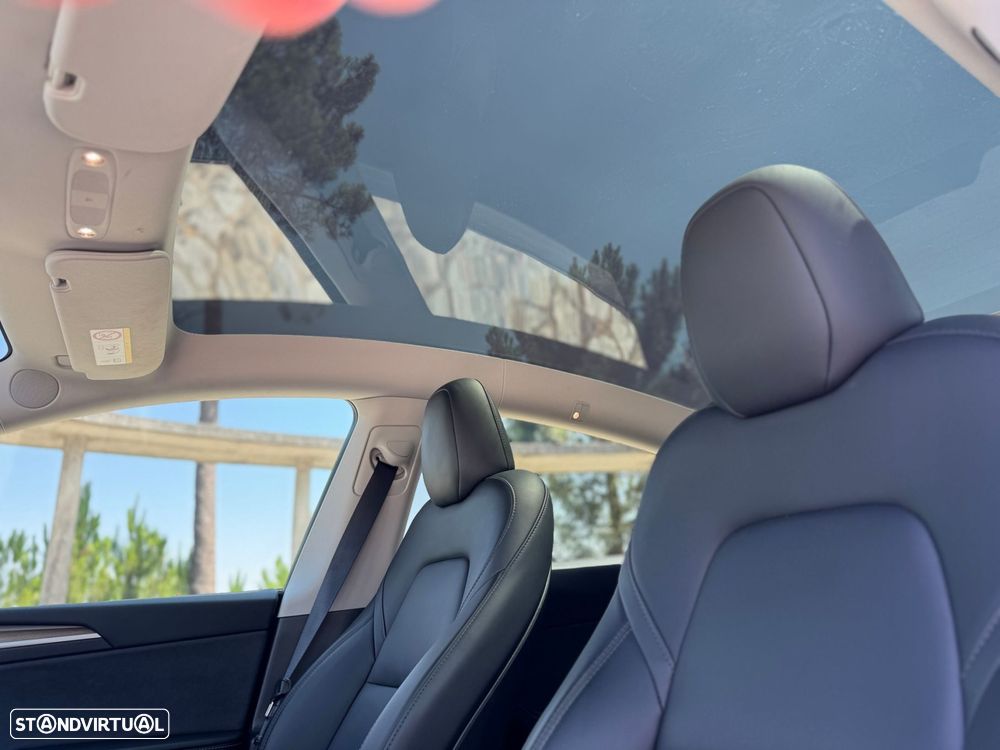 Tesla Model Y Tração Traseira - 43