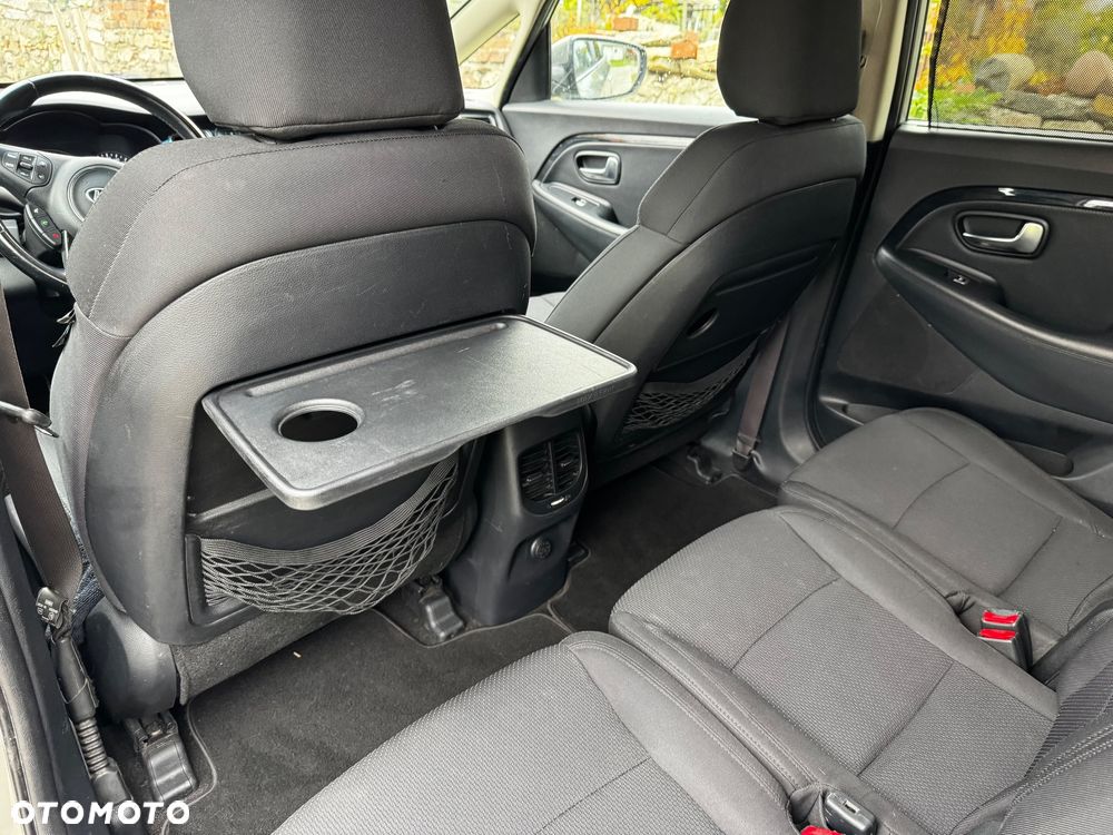 Kia Carens 1.6 GDI Edition 7 - 17