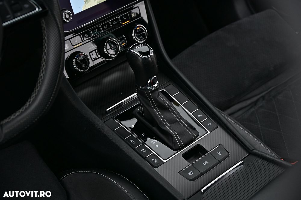 Skoda Superb 2.0 TDI DSG Sportline - 20