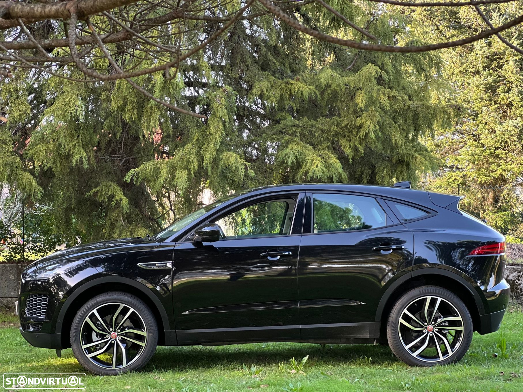 Jaguar E-Pace 2.0 i4D R-Dynamic S - 3