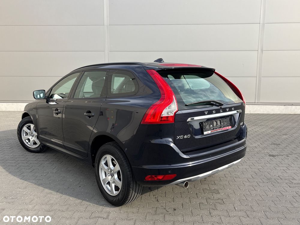 Volvo XC 60 D3 Geartronic Momentum - 11