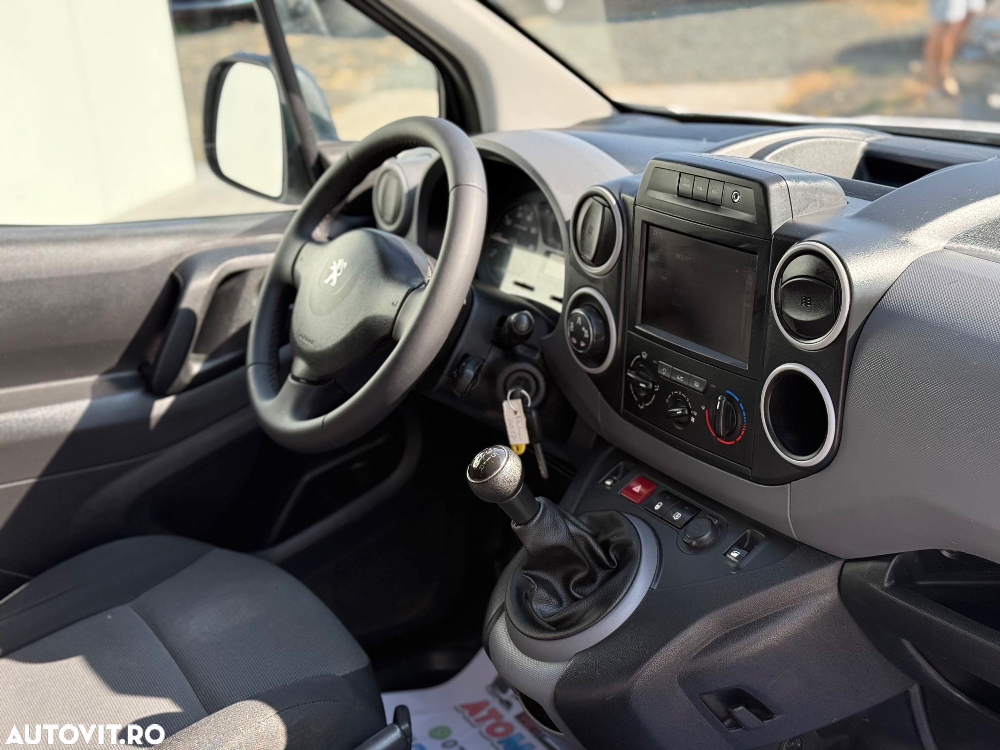 Peugeot Partner 1.6 BlueHDi 100 L2 Pro - 13
