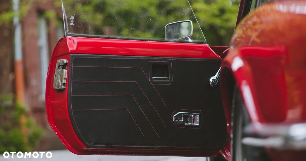 Triumph Spitfire - 25