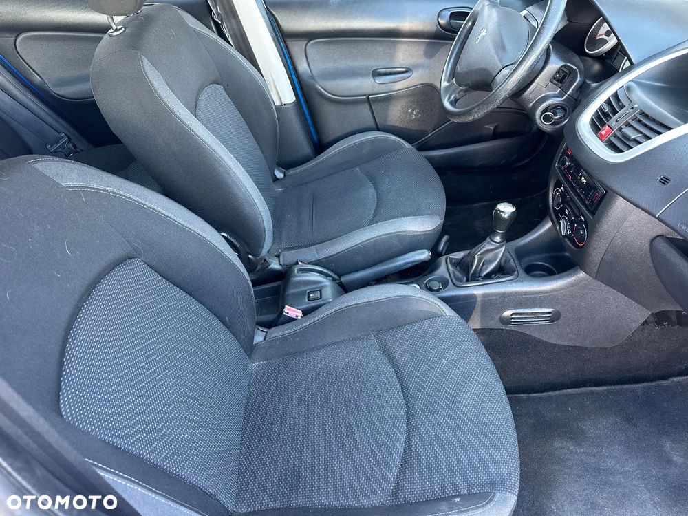 Peugeot 206 - 17