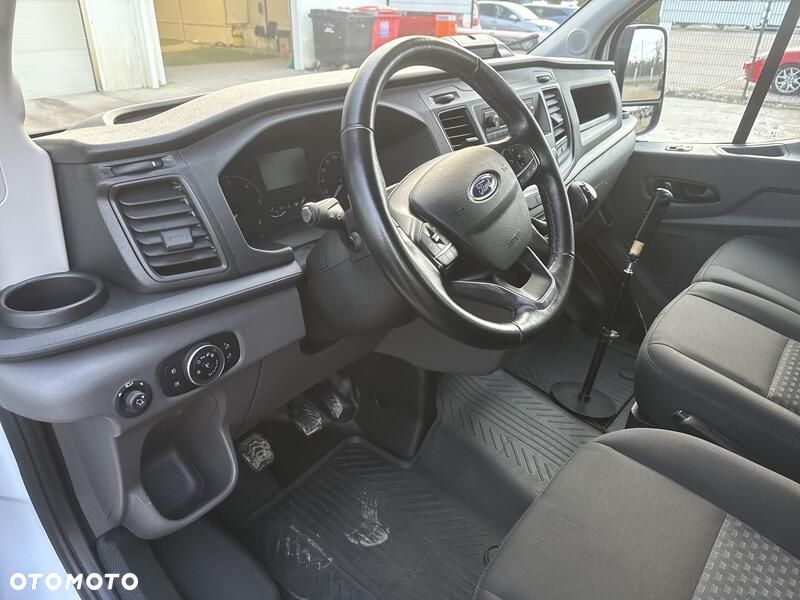 Ford Transit - 10
