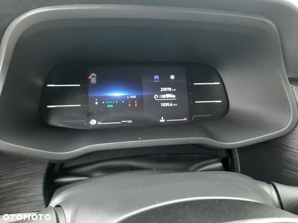 Renault Trafic SpaceClass 2.0 dCi - 23