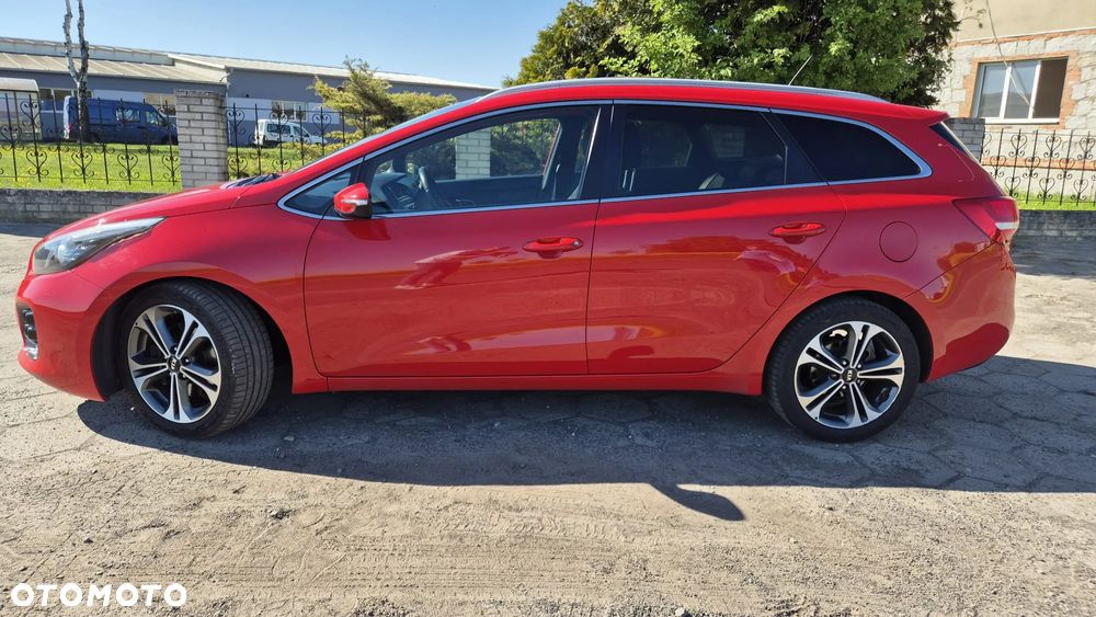 Kia Ceed 1.6 CRDi 136 ISG GT Line - 30