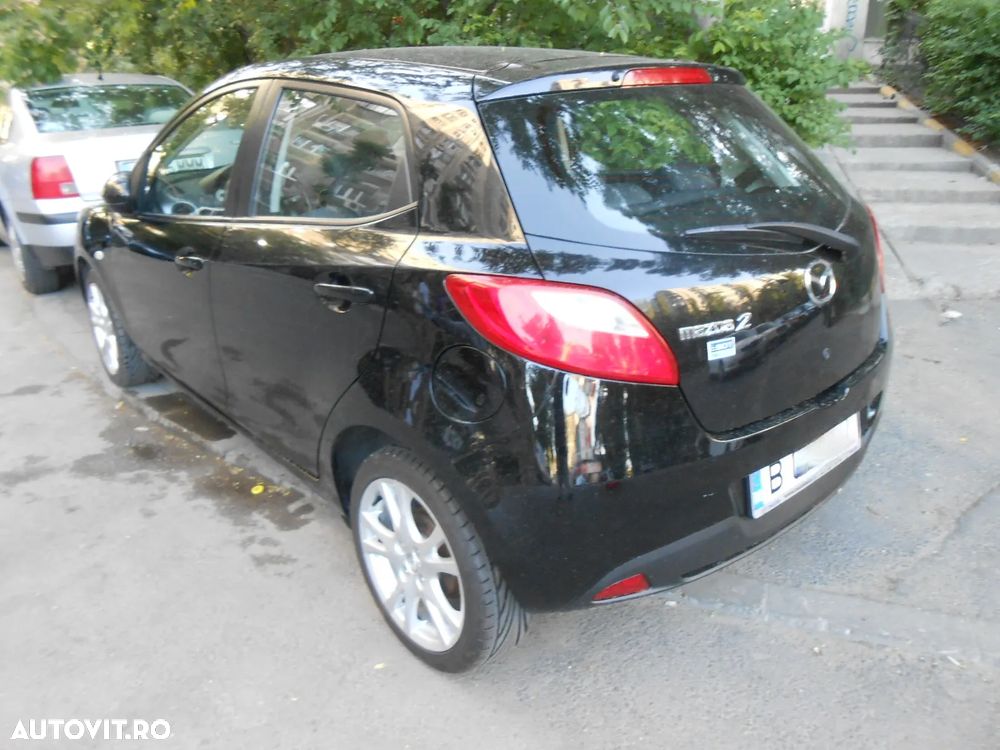 Mazda 2 2008 photo 4