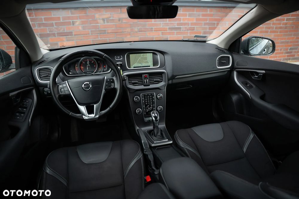 Volvo V40 D2 Geartronic Momentum - 24