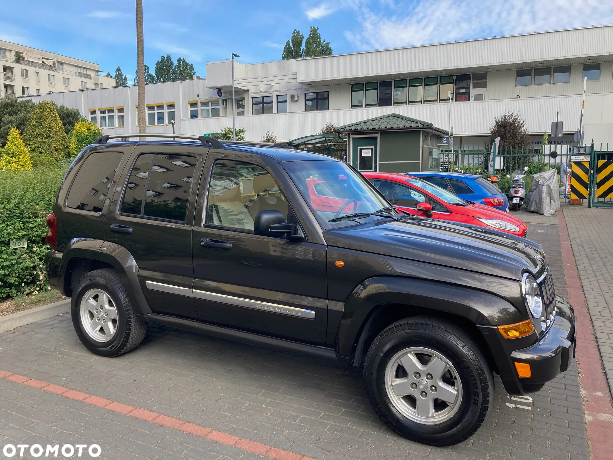 Jeep Cherokee 3.7L Limited - 5
