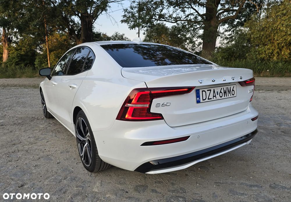 Volvo S60 B5 B AWD R-Design - 4