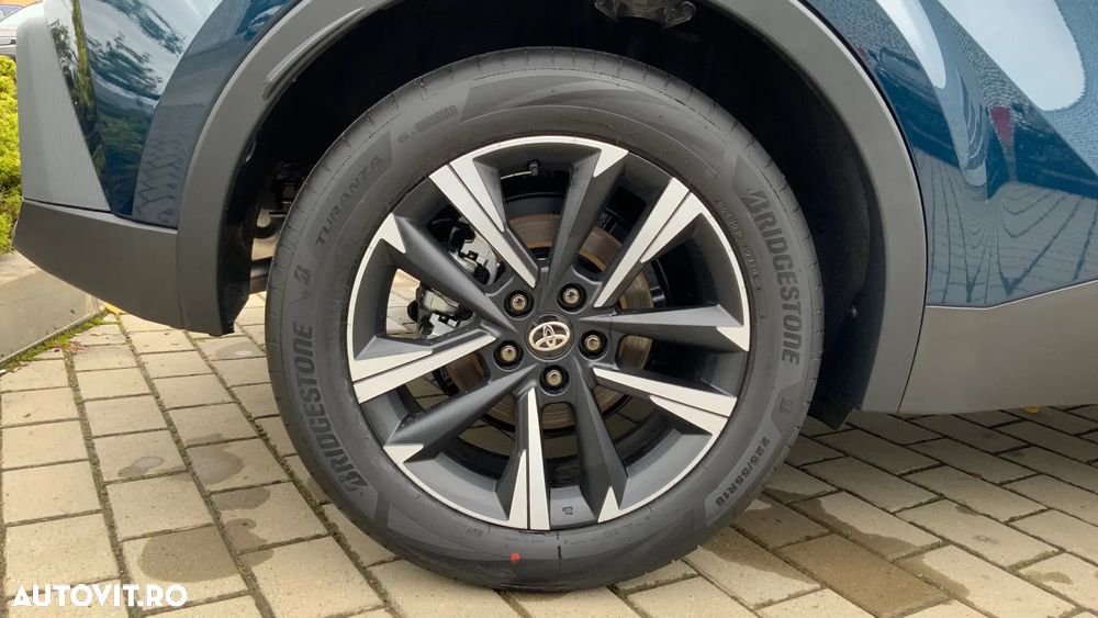 Toyota C-HR 1.8 HEV 140 CP 4x2 CVT Dynamic - 29