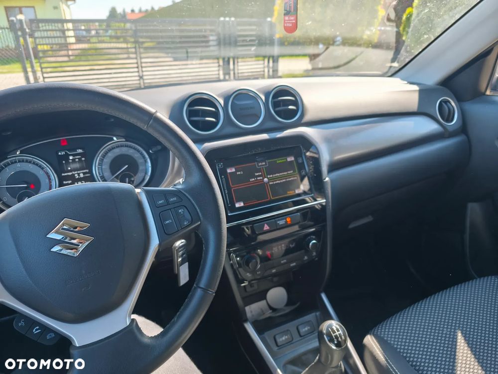 Suzuki Vitara 1.0 Boosterjet Comfort - 4