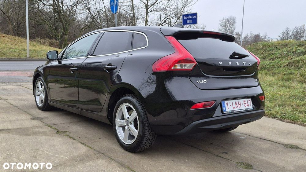 Volvo V40 D2 Momentum - 21