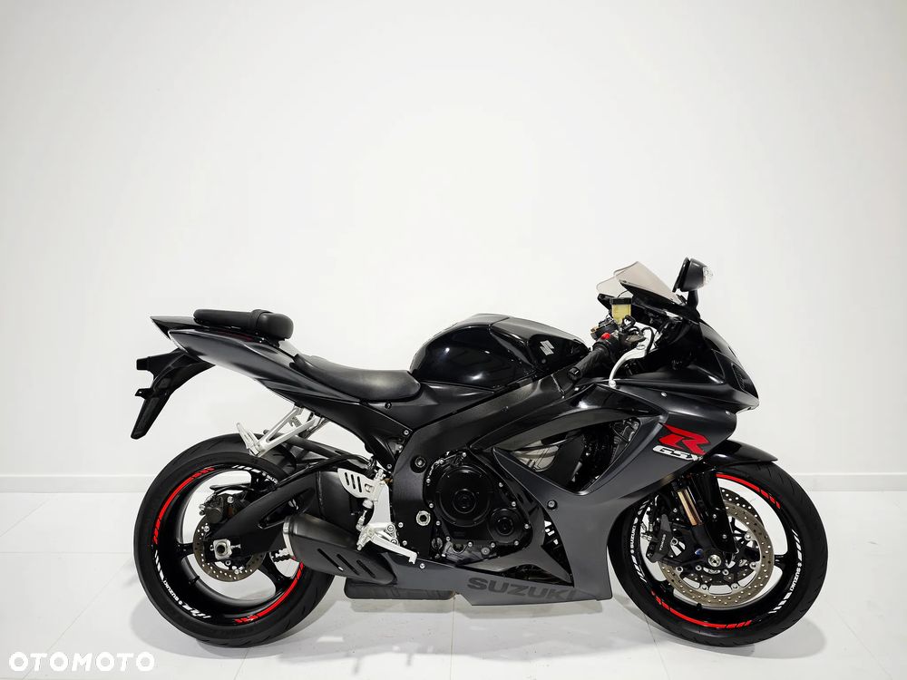 Suzuki GSX-R - 1