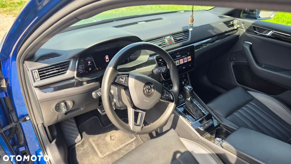 Skoda Superb 2.0 TSI 4x4 L&K DSG - 19