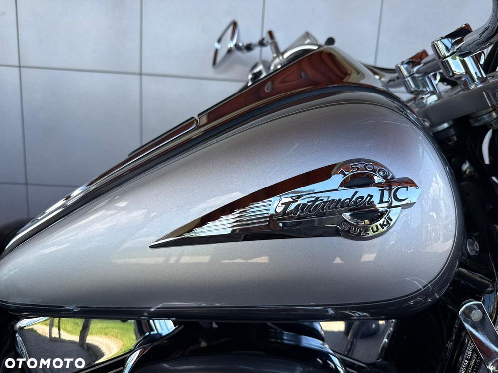 Suzuki Intruder - 31