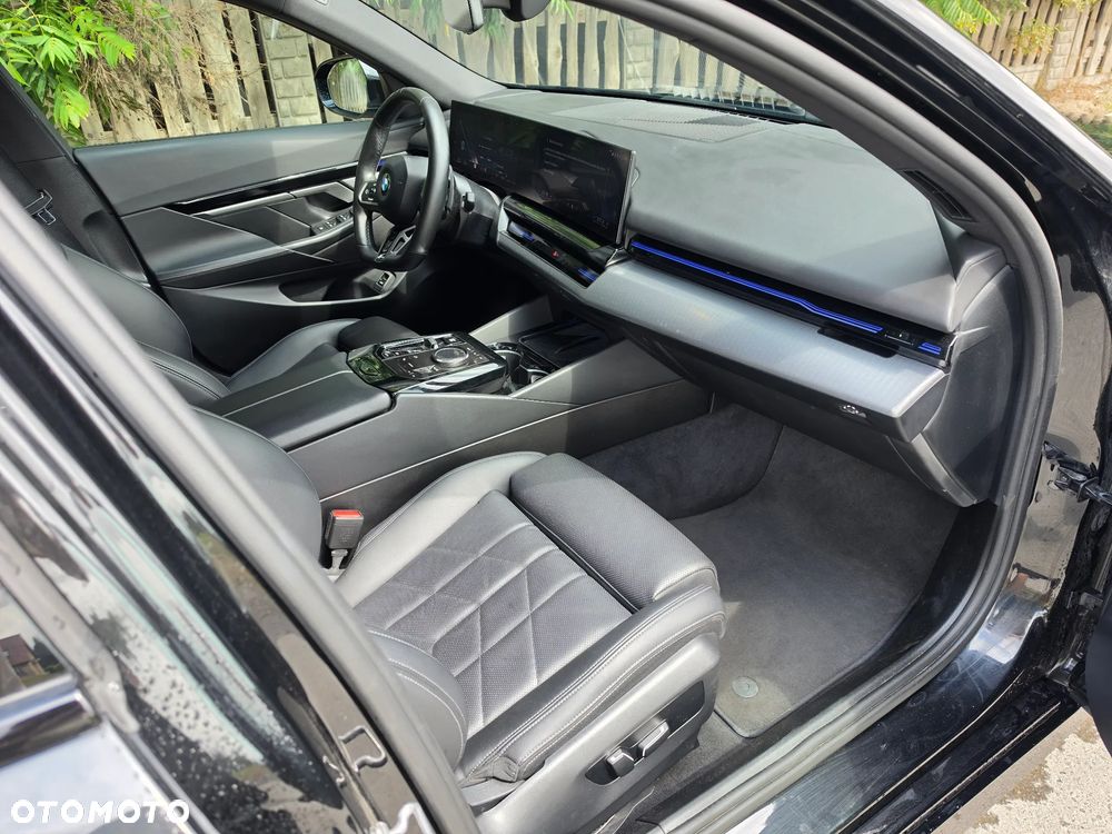 BMW Seria 5 520d mHEV M Sport - 14