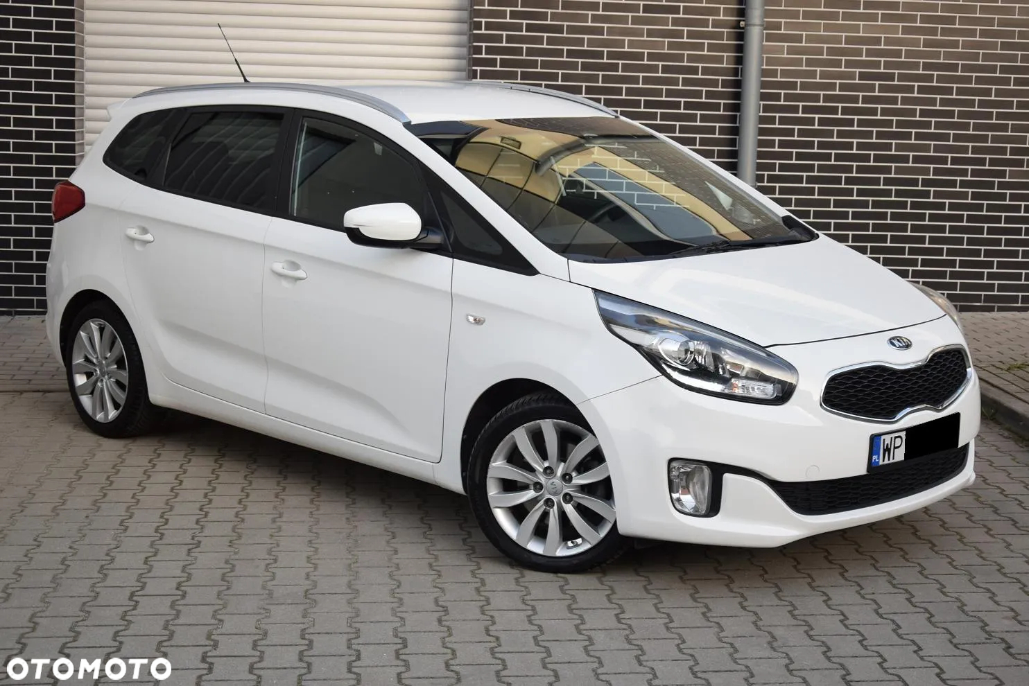 Kia Carens 1.7 CRDi 141 ISG Dream-Team Edition - 2