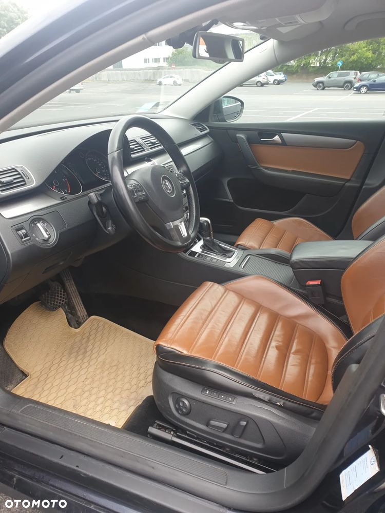 Volkswagen Passat Variant 2.0 TDI 4Motion DSG BlueMotion Tech R-Line - 13