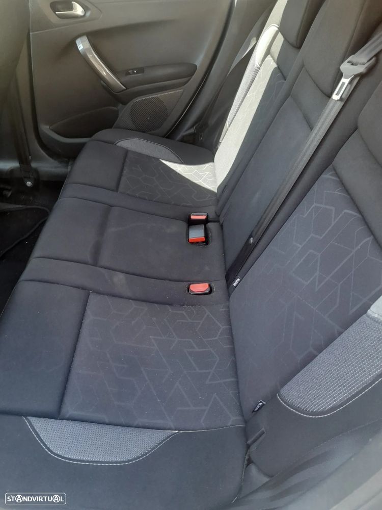 Peugeot 2008 PureTech 82 Style - 6