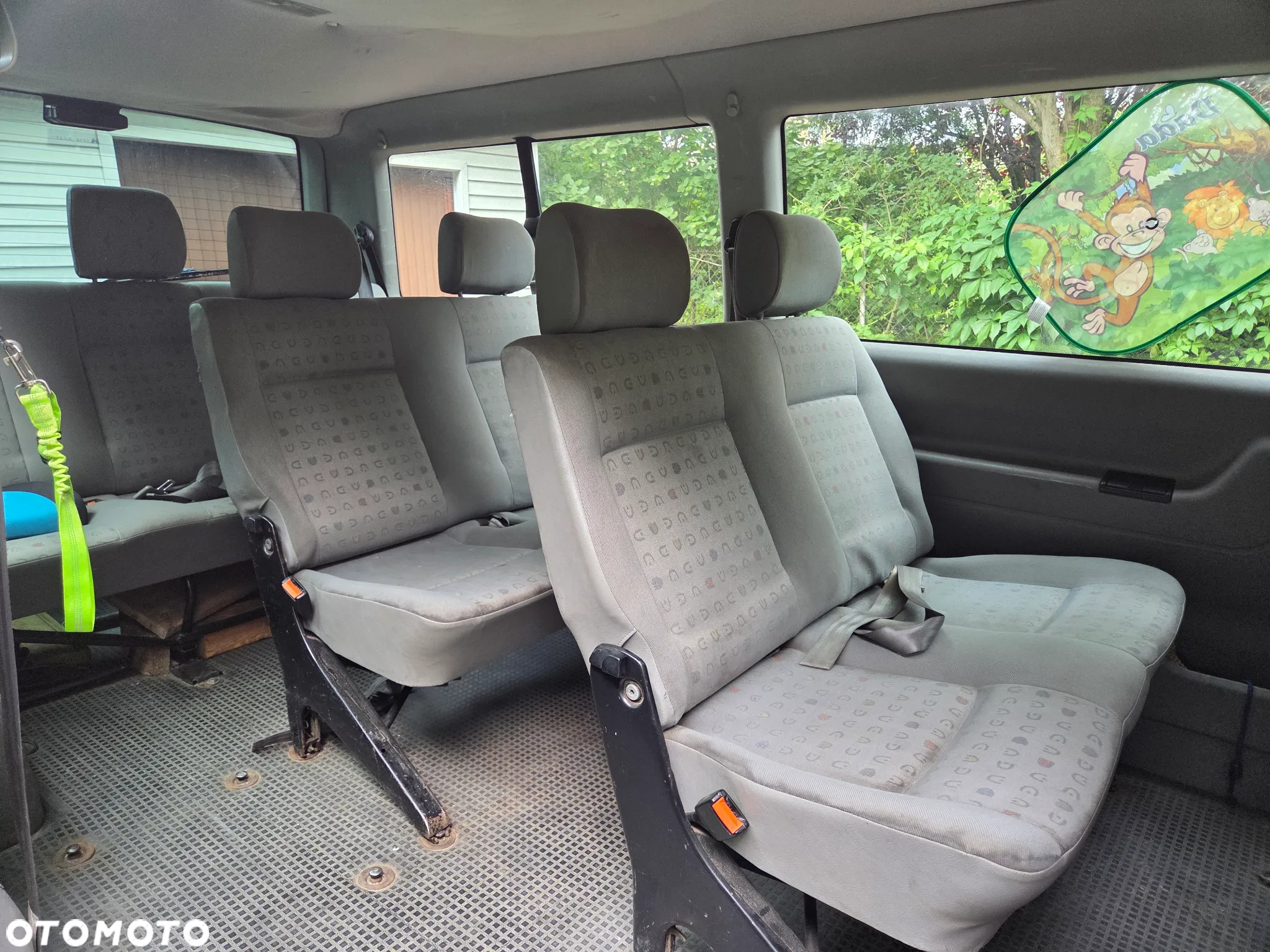 Volkswagen Caravelle - 6