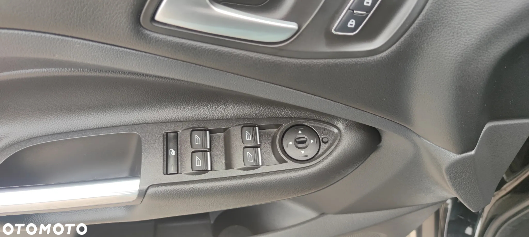 Ford Kuga 2.0 TDCi 4WD Titanium Plus - 30