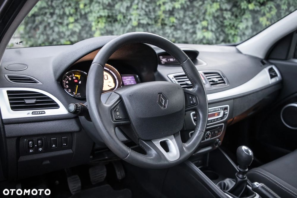 Renault Megane TCe 180 Dynamique - 13