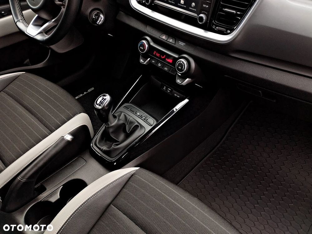 Kia Stonic - 11