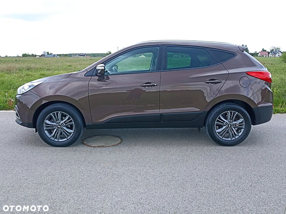 Hyundai ix35 1.7 CRDi 2WD blue Finale Gold - 24