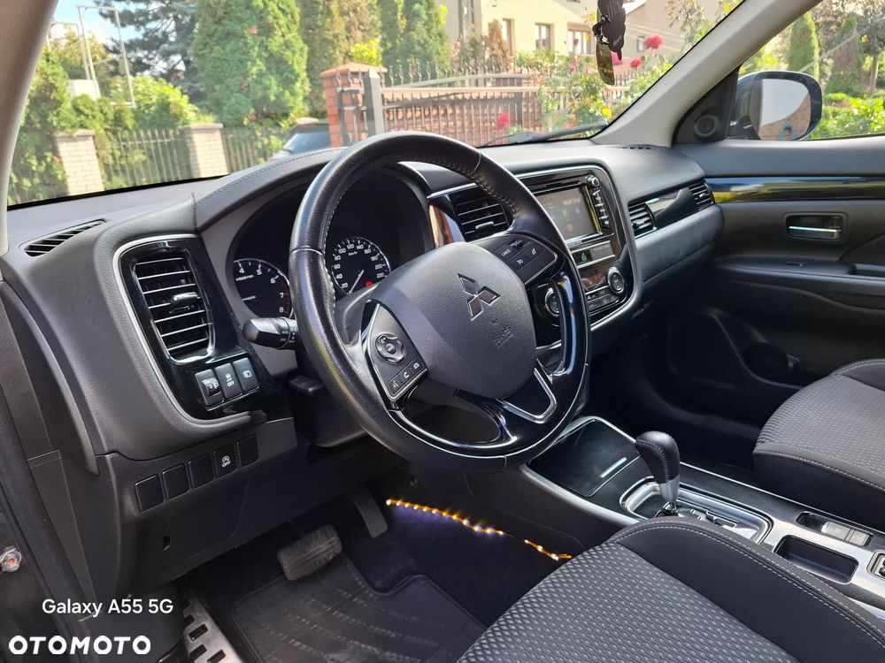 Mitsubishi Outlander 2.0 Intense 2WD CVT - 14