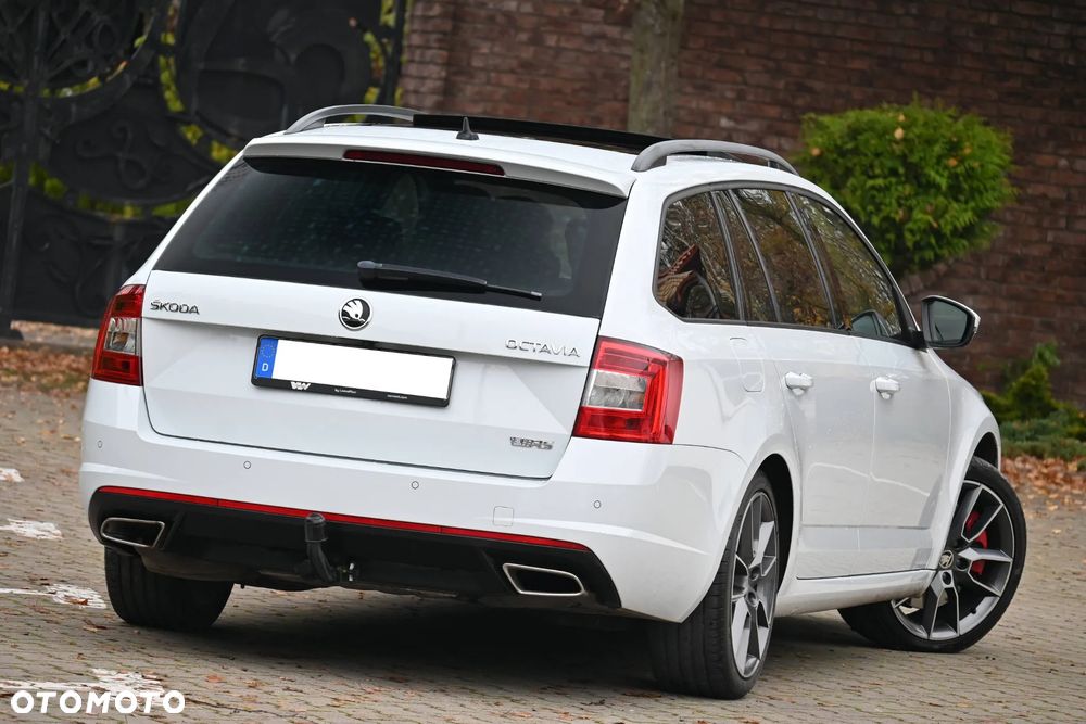 Skoda Octavia Combi 2.0 TDI DSG RS - 12
