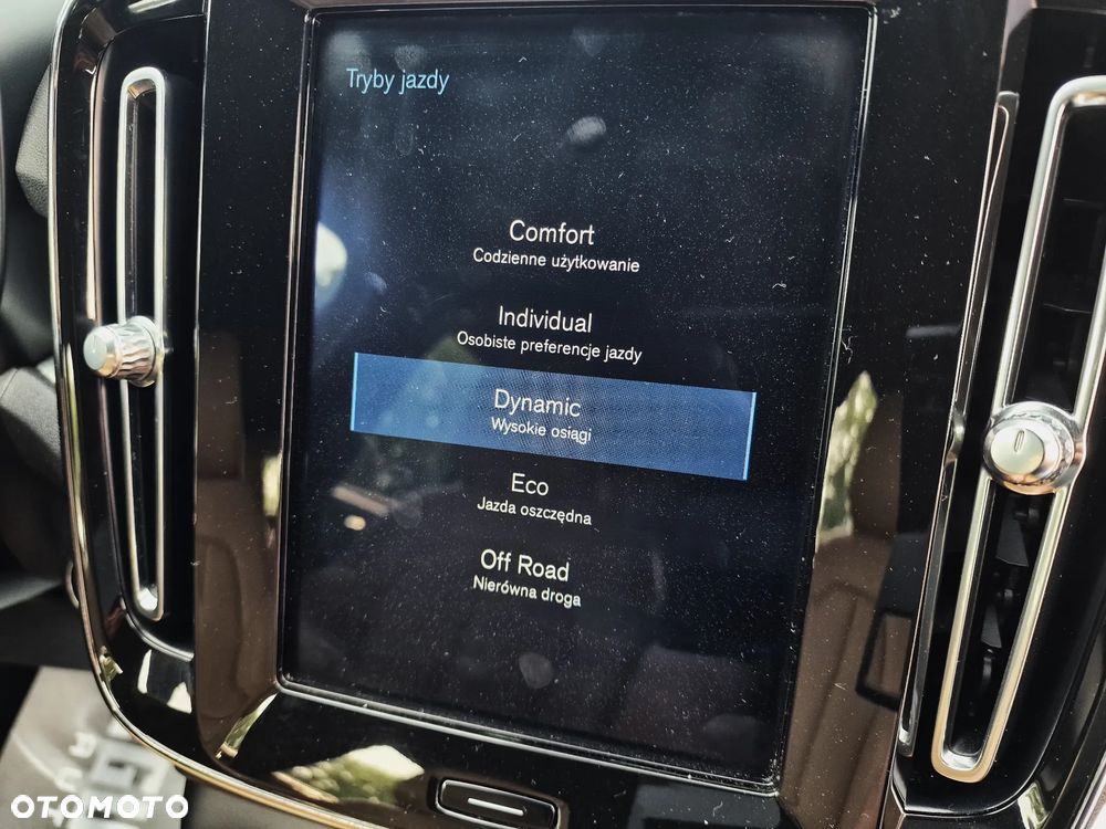 Volvo XC 40 D3 Momentum Pro - 28