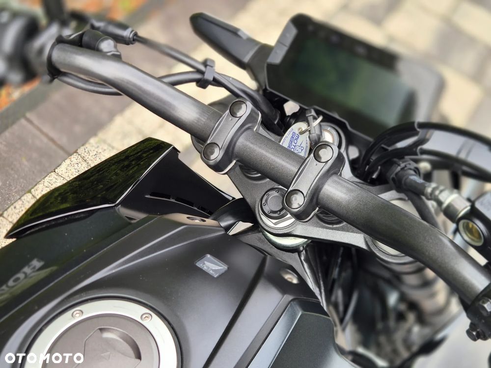 Honda CB - 16