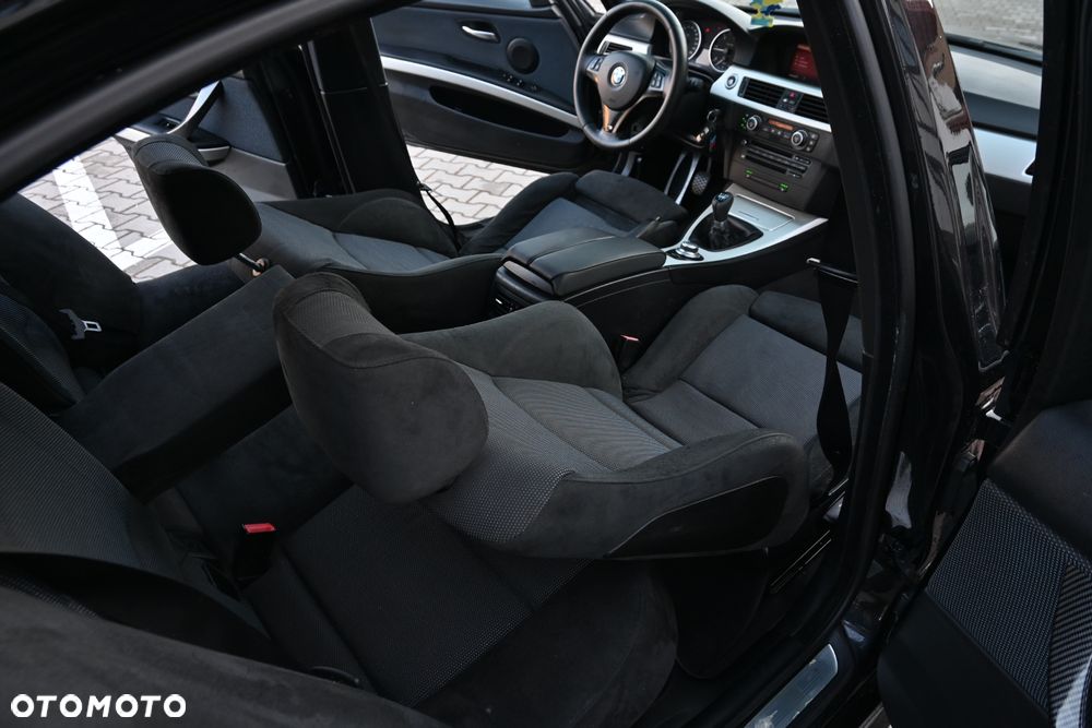 BMW Seria 3 318d DPF Edition Sport - 22