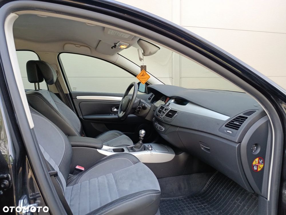Renault Laguna 2.0T GT - 15