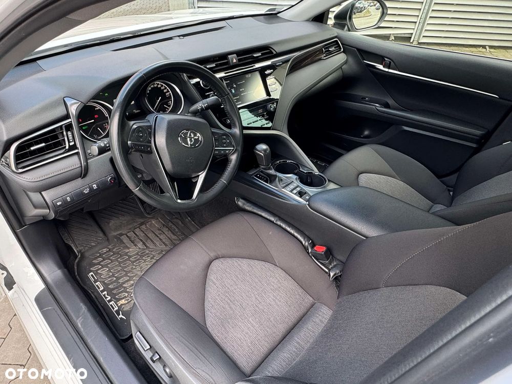 Toyota Camry 2.5 Hybrid Comfort CVT - 16