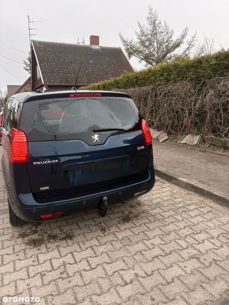 Peugeot 5008 - 4