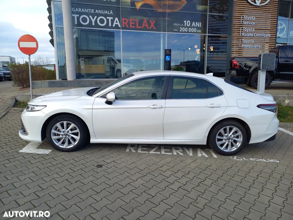 Toyota Camry 2.5 Hybrid Business - 4