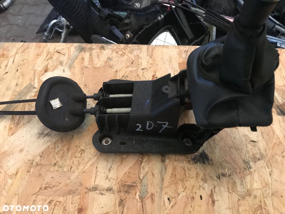 WYBIERAK LEWAREK PEUGEOT 207 - 3
