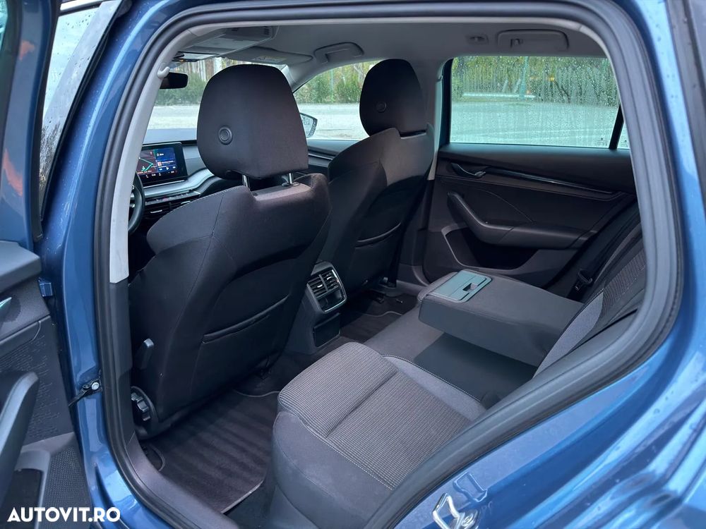 Skoda Octavia Combi 2.0 TDI DSG Ambition - 23