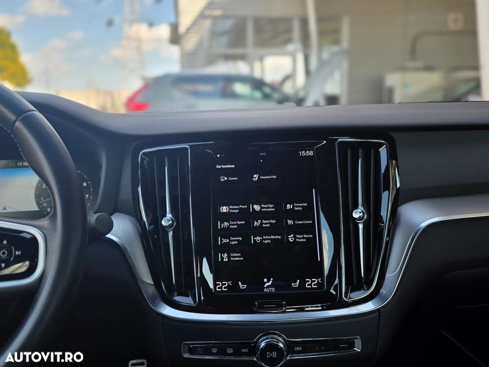 Volvo S60 B4 MHEV AT Plus Dark - 22