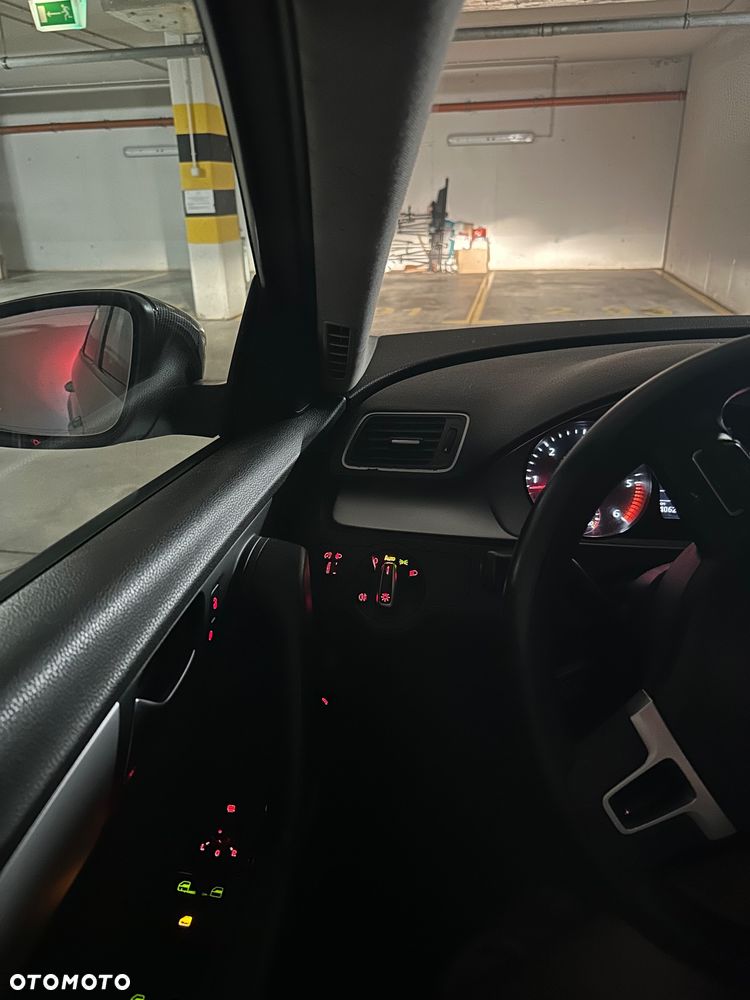 Volkswagen Passat 1.6 TDI DPF BlueMot Comfortline - 32