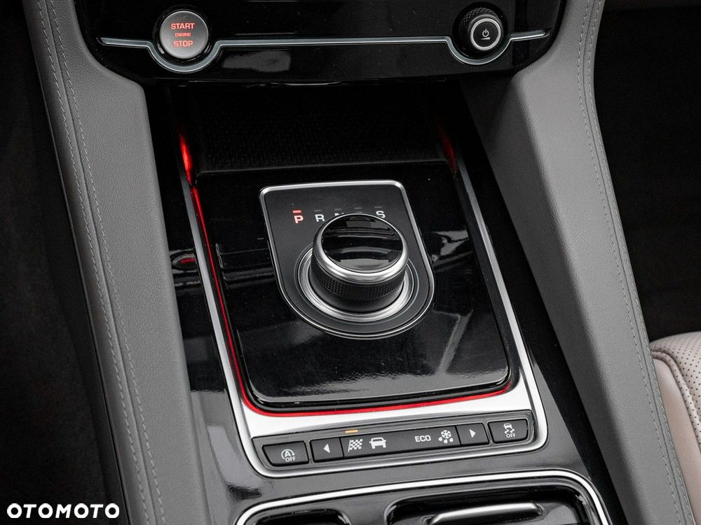 Jaguar F-Pace 2.0 i4P AWD Portfolio - 21